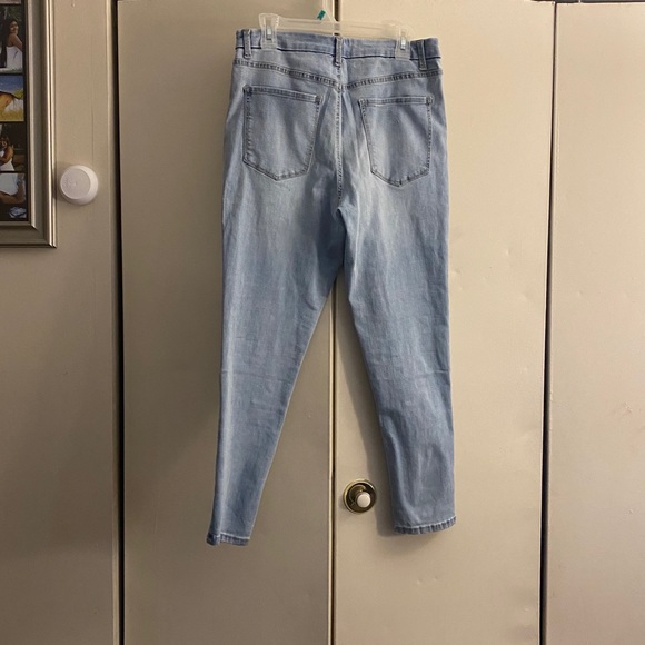 3 High Rise Jeans - Picture 3 of 4
